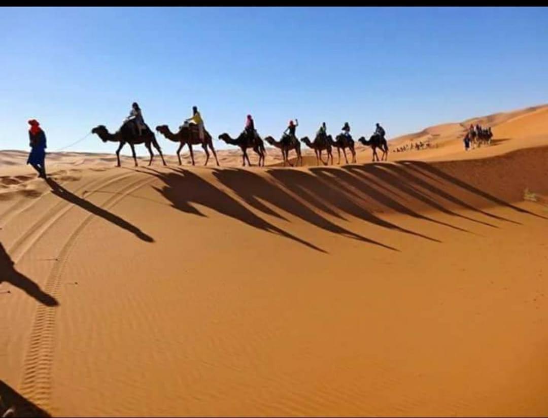 Desert Bivouac Mhamid Bagian luar foto