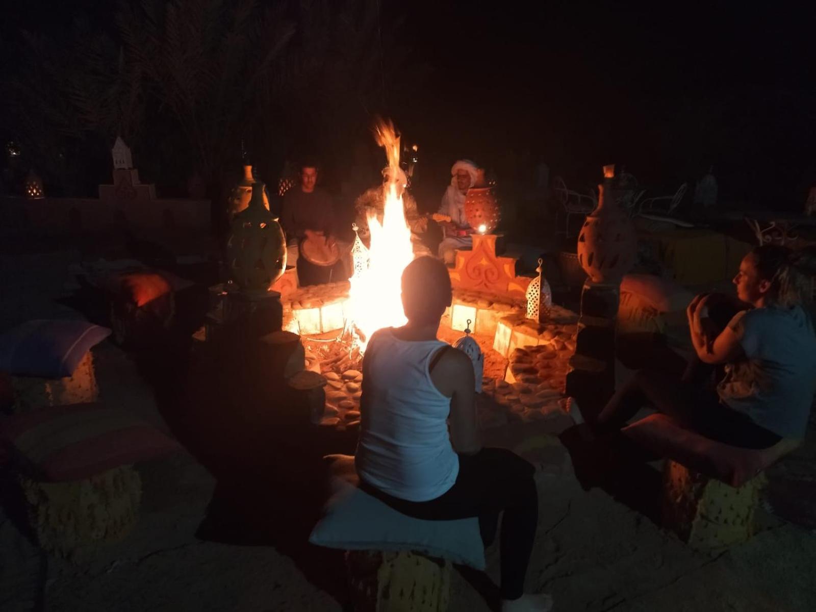 Desert Bivouac Mhamid Bagian luar foto