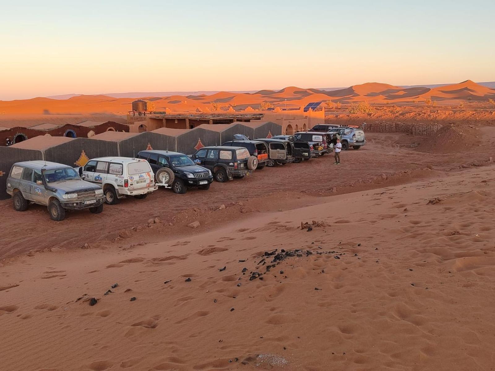 Desert Bivouac Mhamid Bagian luar foto
